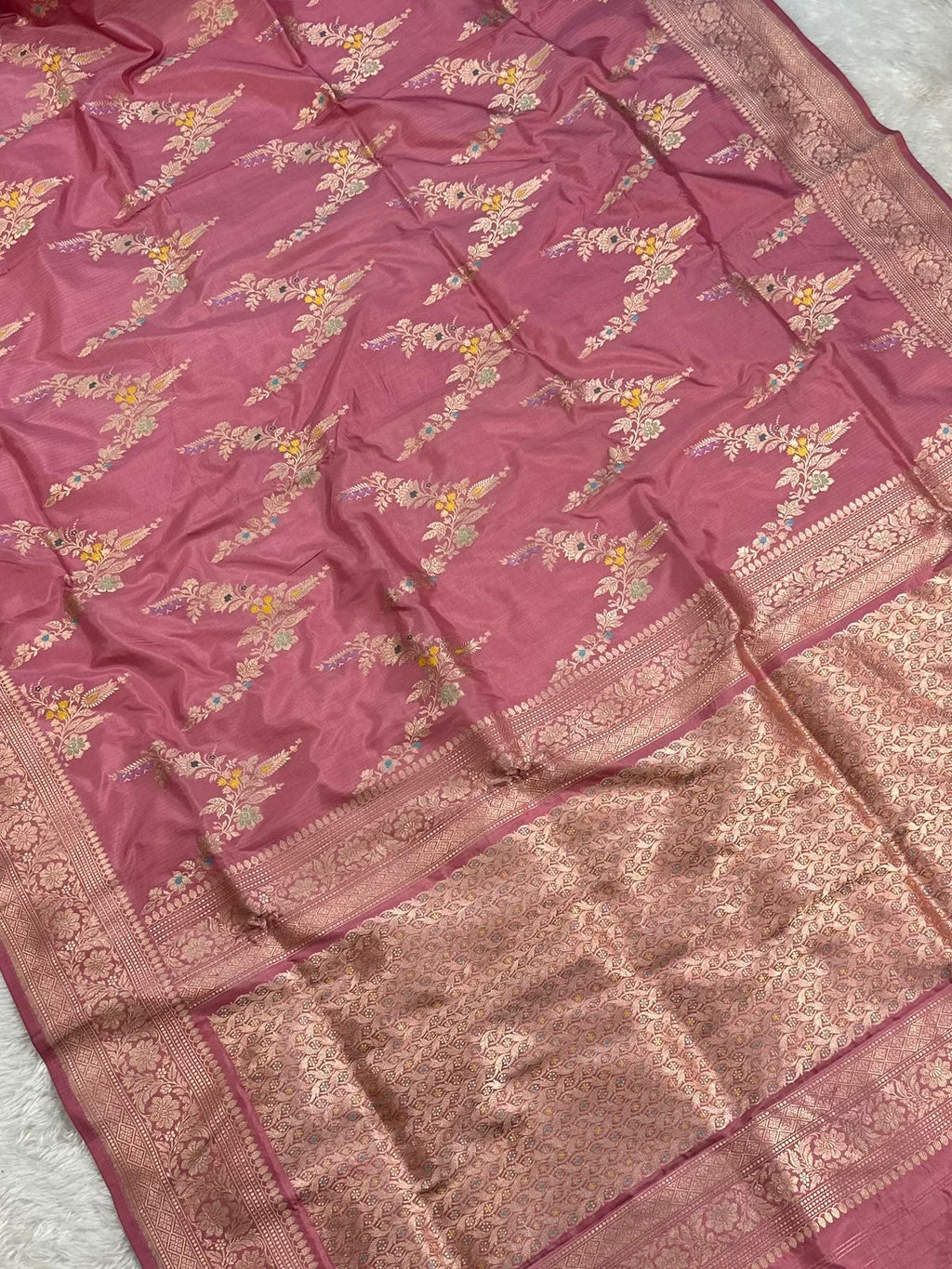 Baby Pink Pure Katan Silk Kadua Weave Banarasi Saree with Menakari Jaal Pattern
