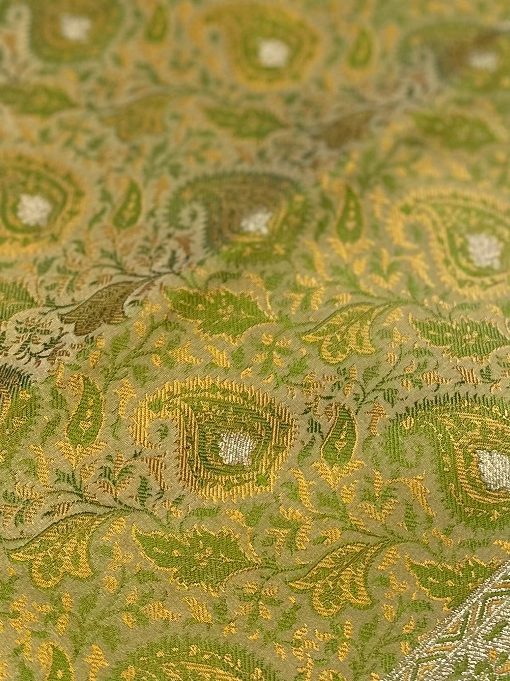 Jamawar Meenedar Buti Satin Katan Silk Banarasi Saree