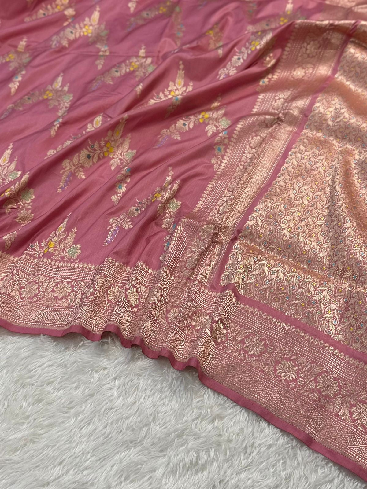 Baby Pink Pure Katan Silk Kadua Weave Banarasi Saree with Menakari Jaal Pattern