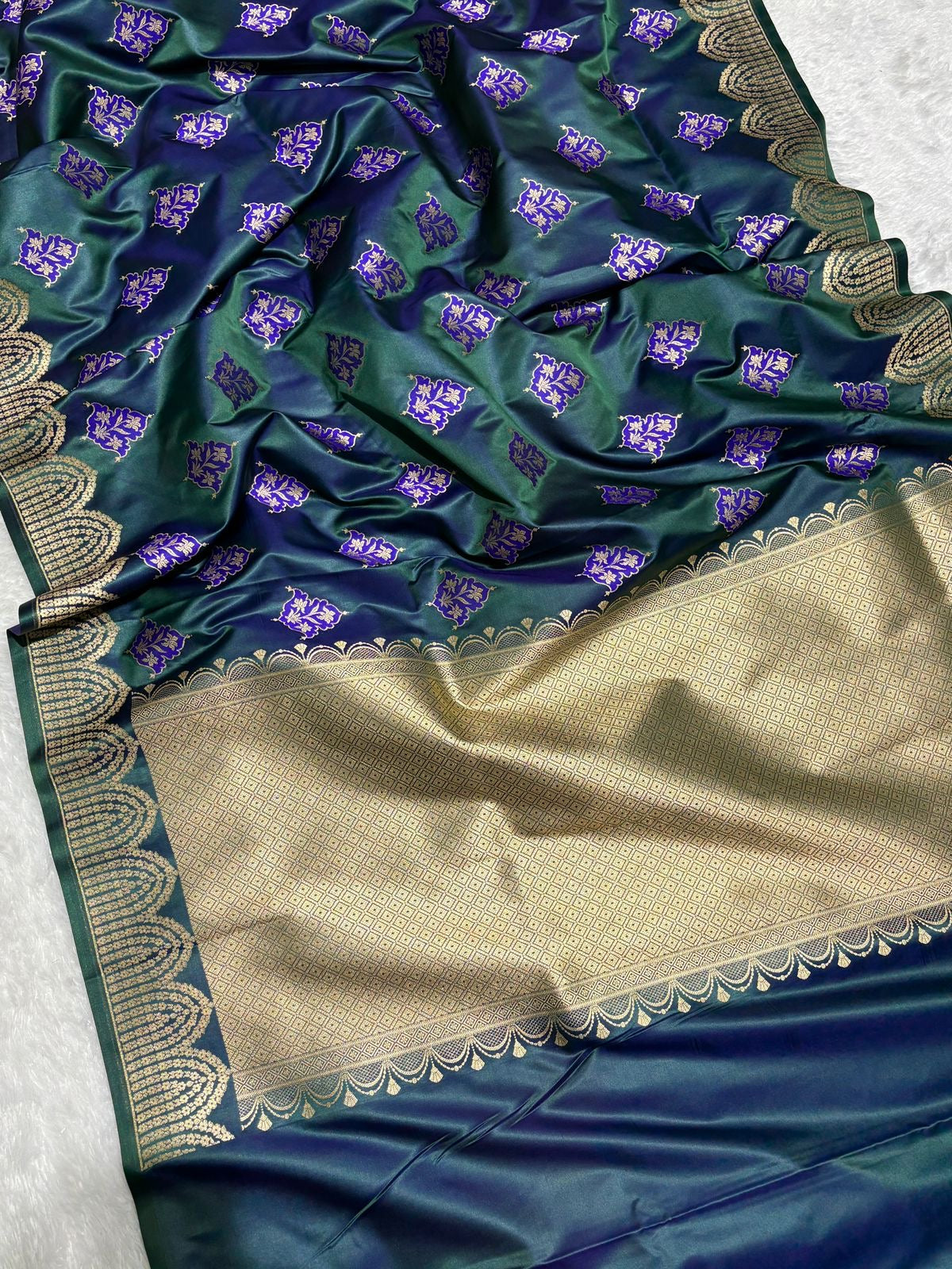 Bottle Green  with purple floral patterns Mashru SIlk Banarasi Saree