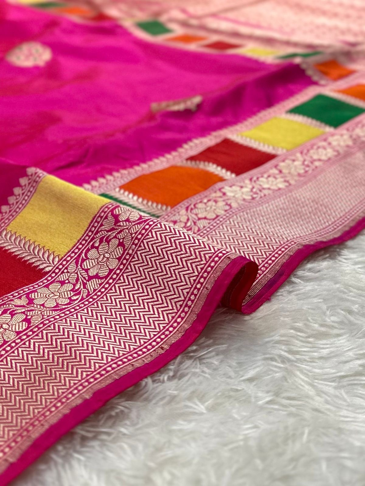 Rani Pink Rangkaat Handwoven Pure katan kadua Banarasi Silk Saree
