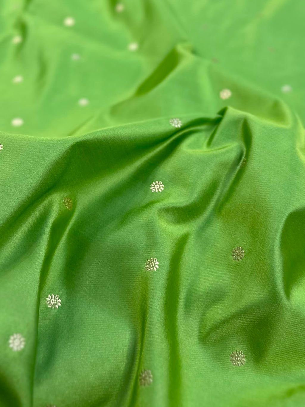 Contrast Border Mashru Silk Banarasi Saree