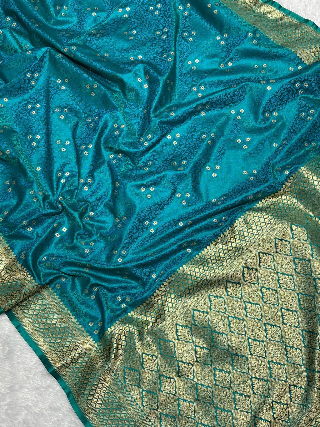 Blue Shades Tanchui Motif Mashru Silk Saree