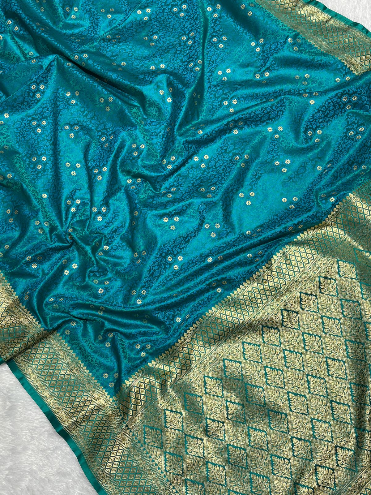Blue Shades Tanchui Motif Mashru Silk Saree