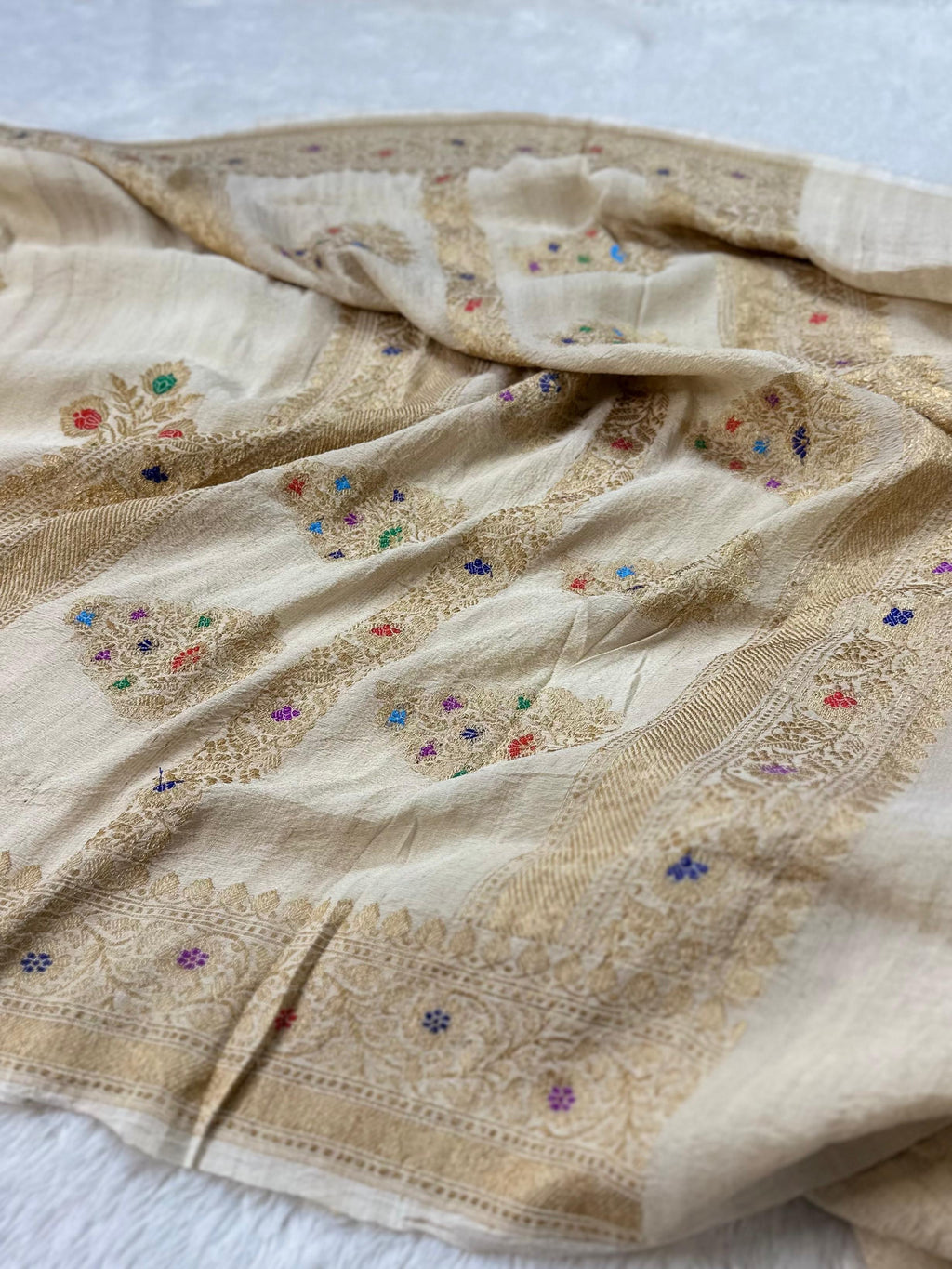 Beige Pure Desi Tussar Kadua Weaved Banarasi Saree