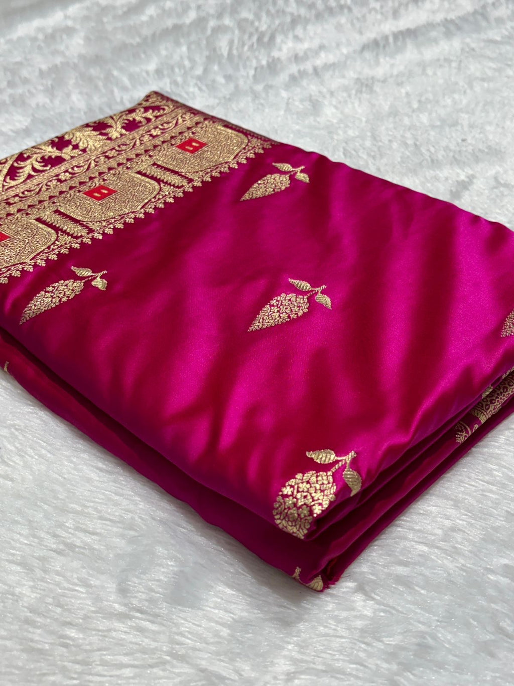 Rani Pink Leaf Buta Mashru Silk Banarasi Saree