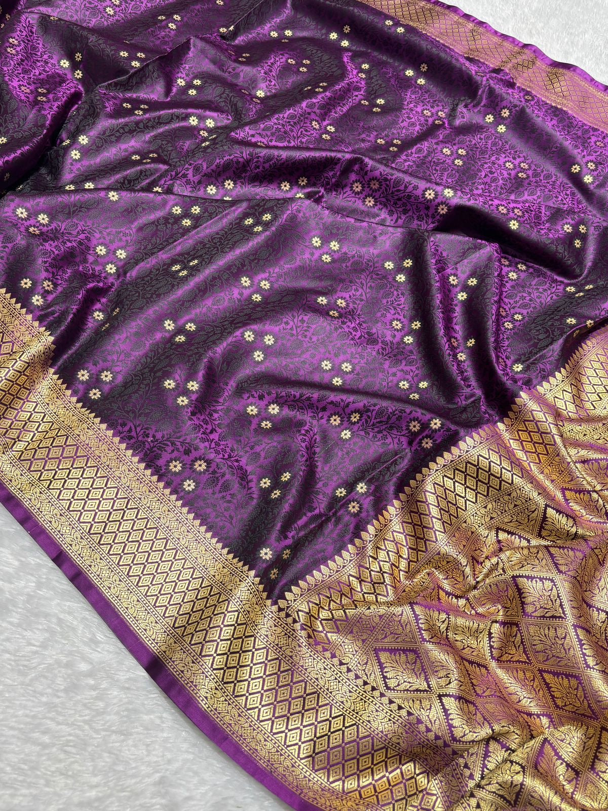 Purple Shades Tanchui Motif Mashru Silk Saree