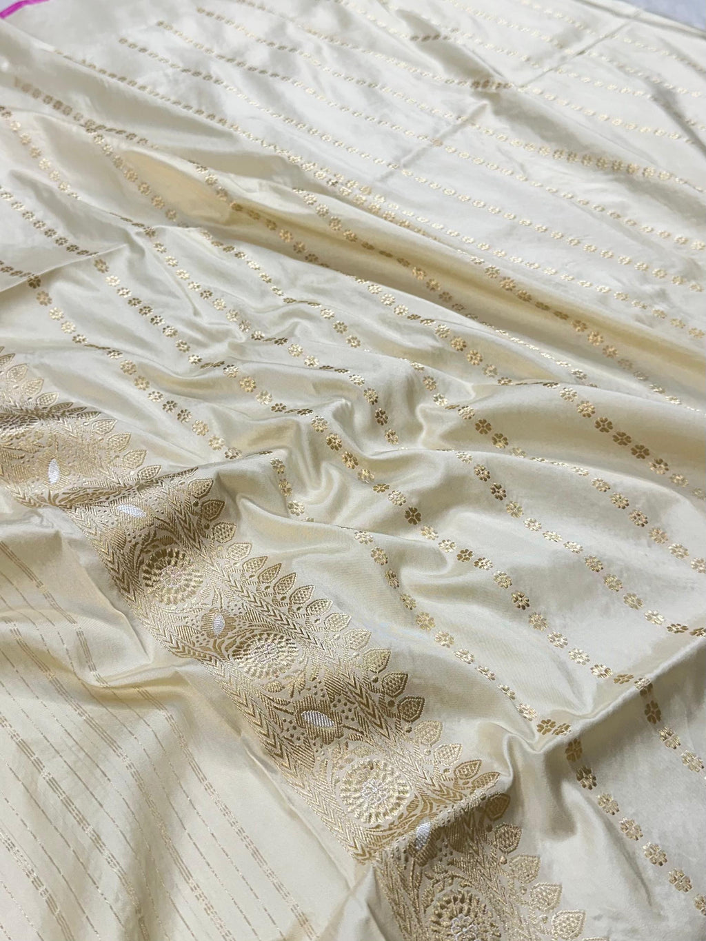 Handwoven Pure Banarasi Rangkaat Silk Saree – Pure Katan Silk | Rangkaat Technique | Luxury Banarasi Saree