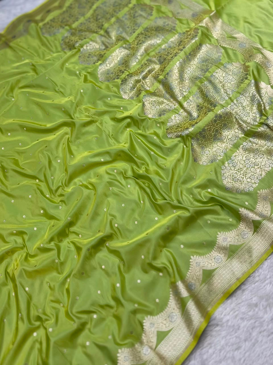 Apple Green Mashru Silk Buti Banarasi saree