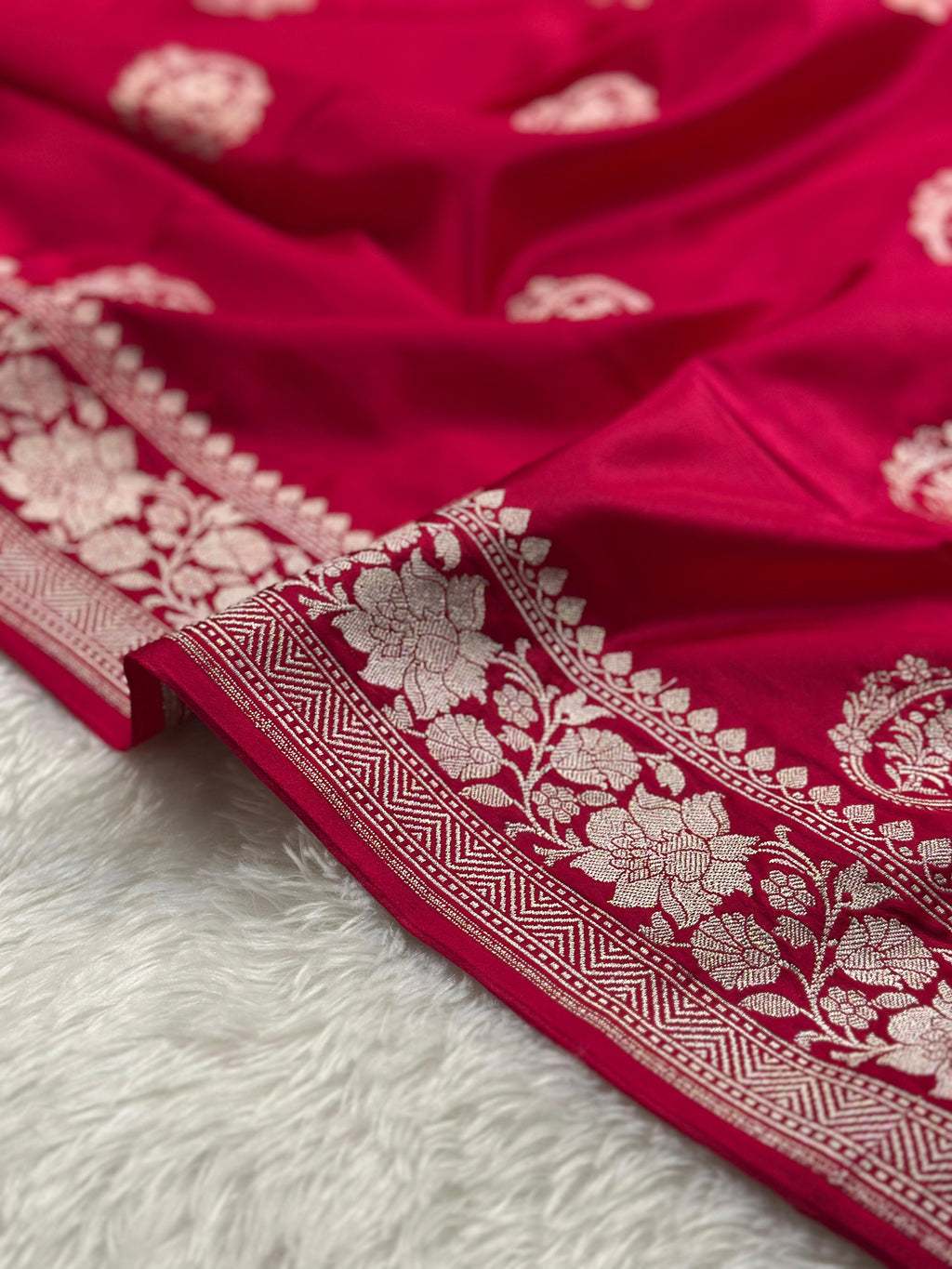 Rani Pink Mashru Silk Banarasi Saree Woven with Golden Zari