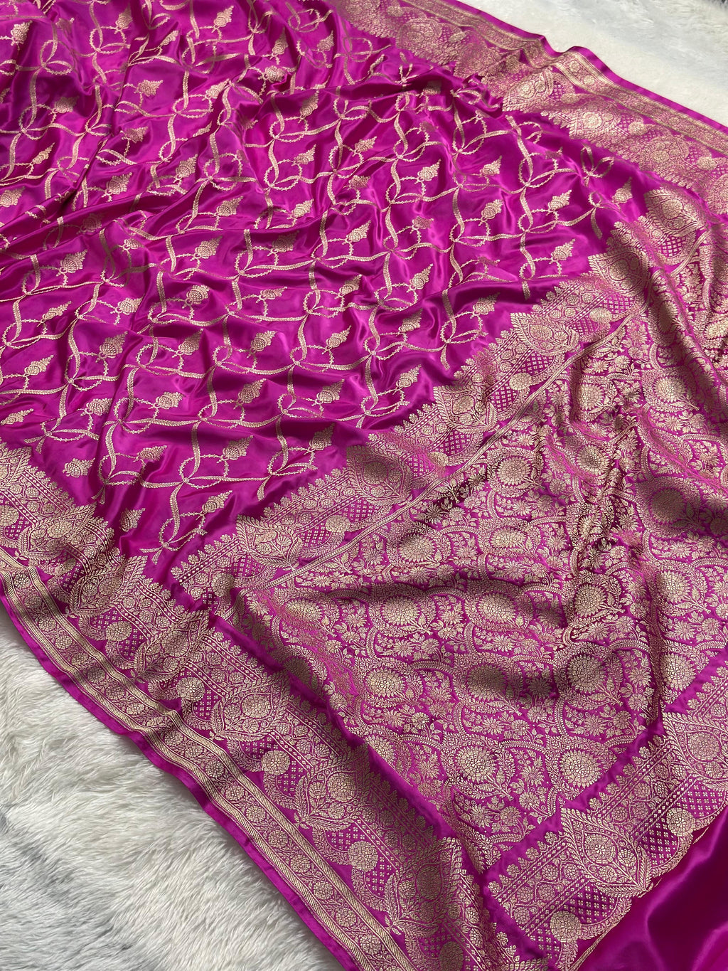 Magenta Mashru Silk Banarasi Saree Woven with Golden Zari