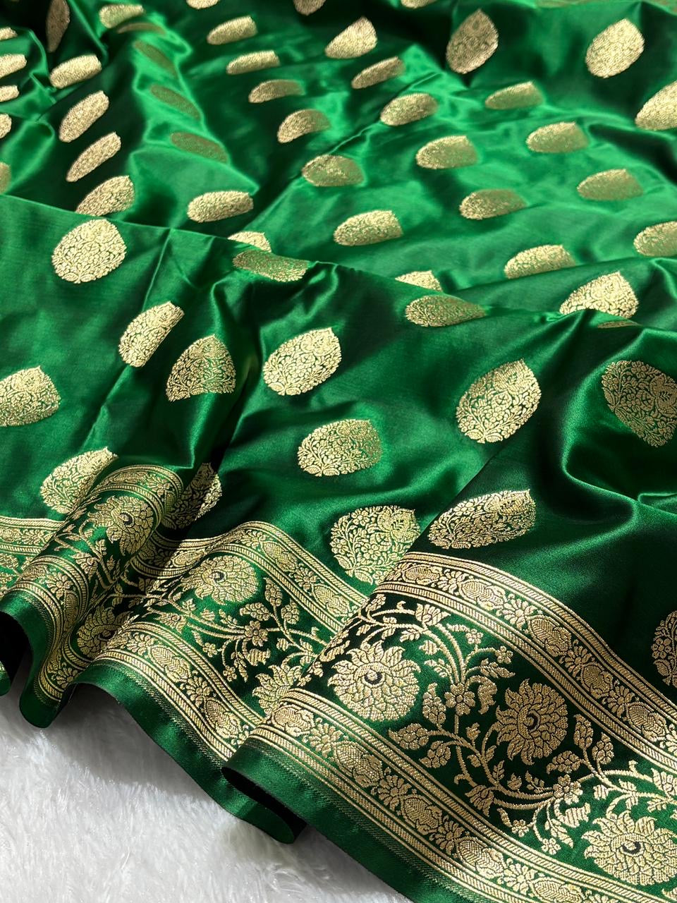Blooming Dark Green Mashru Silk Banarasi Sarees in Buta Pattern