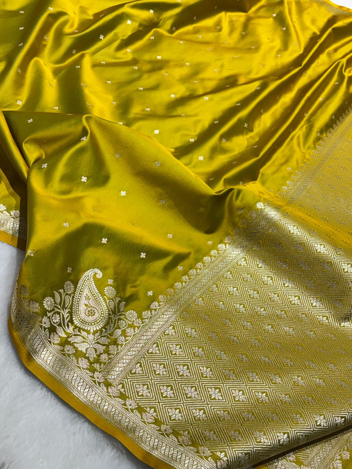 Mashru Silk Banarasi Saree in Buti Pattern