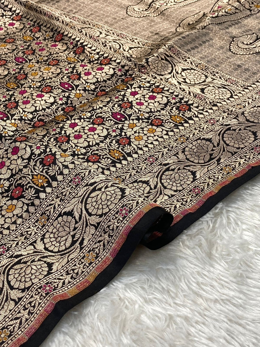 Black Pure Banarasi Silk Saree – Meenakari Brocade Jaal | Authentic Banaras