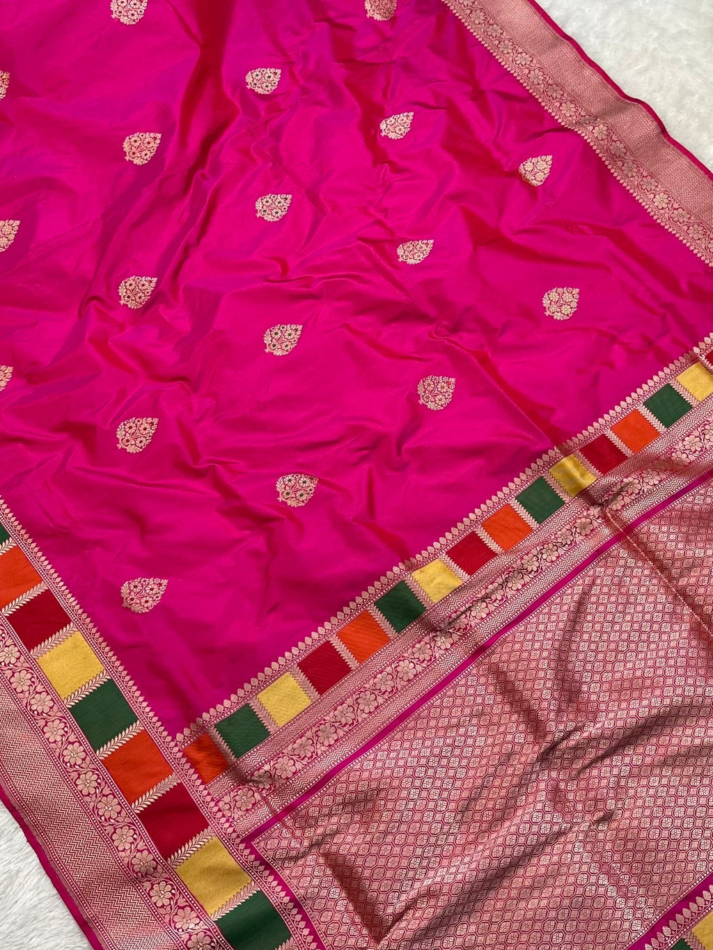 Rani Pink Rangkaat Handwoven Pure katan kadua Banarasi Silk Saree