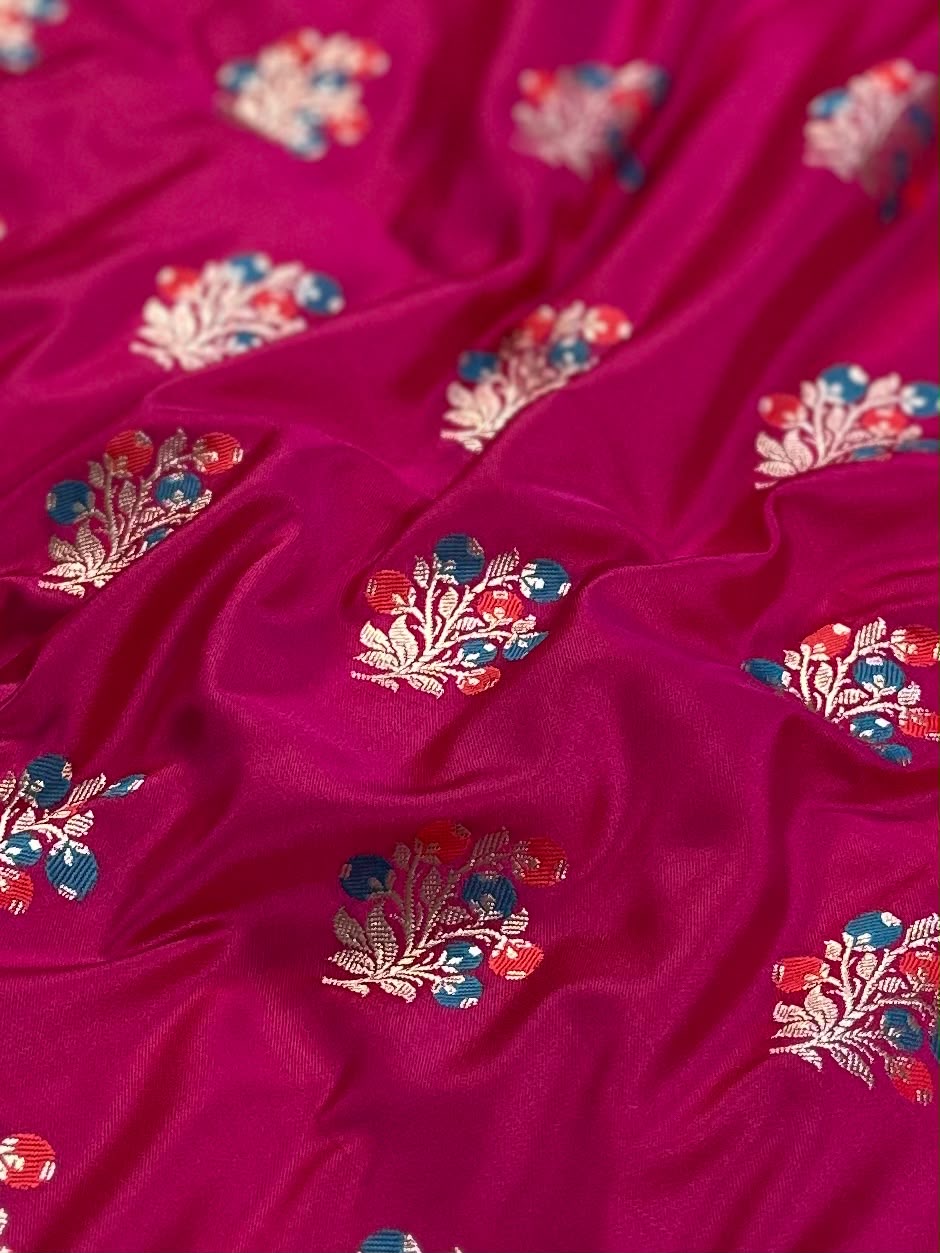 Meenedar Mashru Silk Buta Banarasi Saree