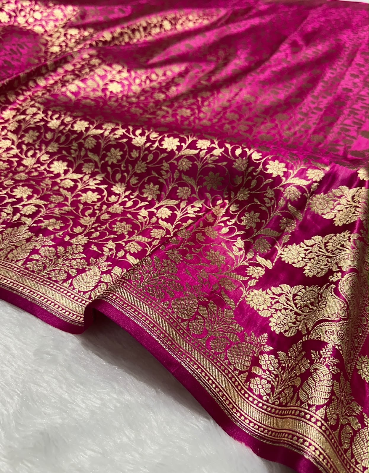 Mashru Banarasi Silk Saree in Pink Floral Brocade