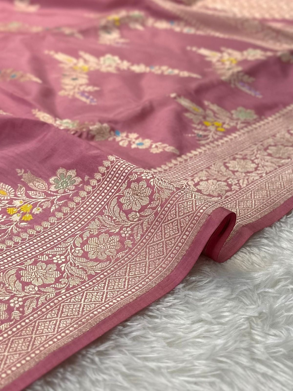 Baby Pink Pure Katan Silk Kadua Weave Banarasi Saree with Menakari Jaal Pattern
