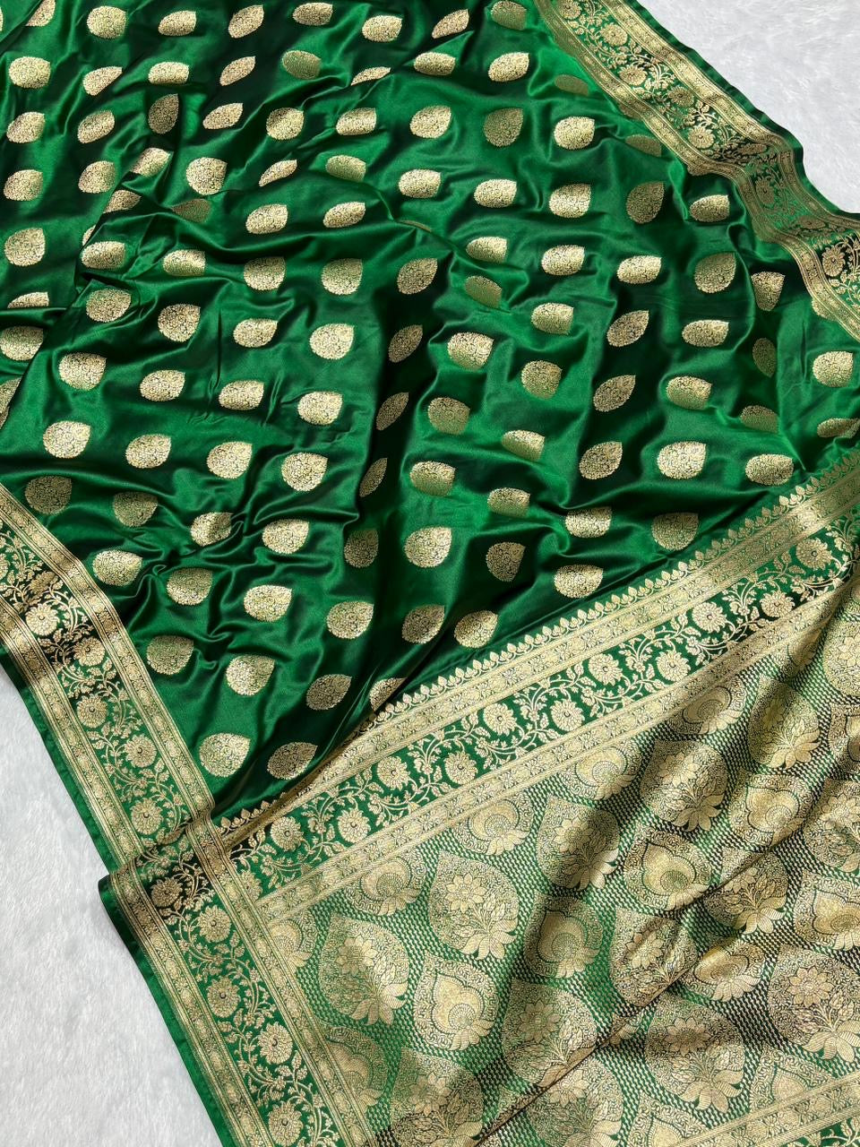 Blooming Dark Green Mashru Silk Banarasi Sarees in Buta Pattern