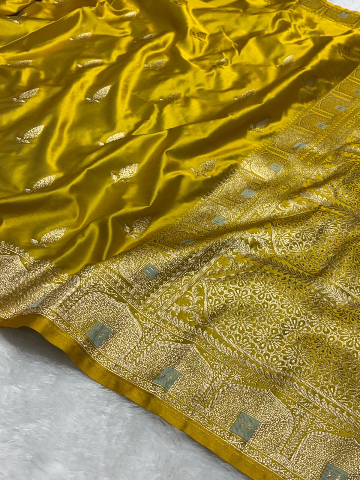 Mashru Banarasi Silk Saree in Buta with Meena Border