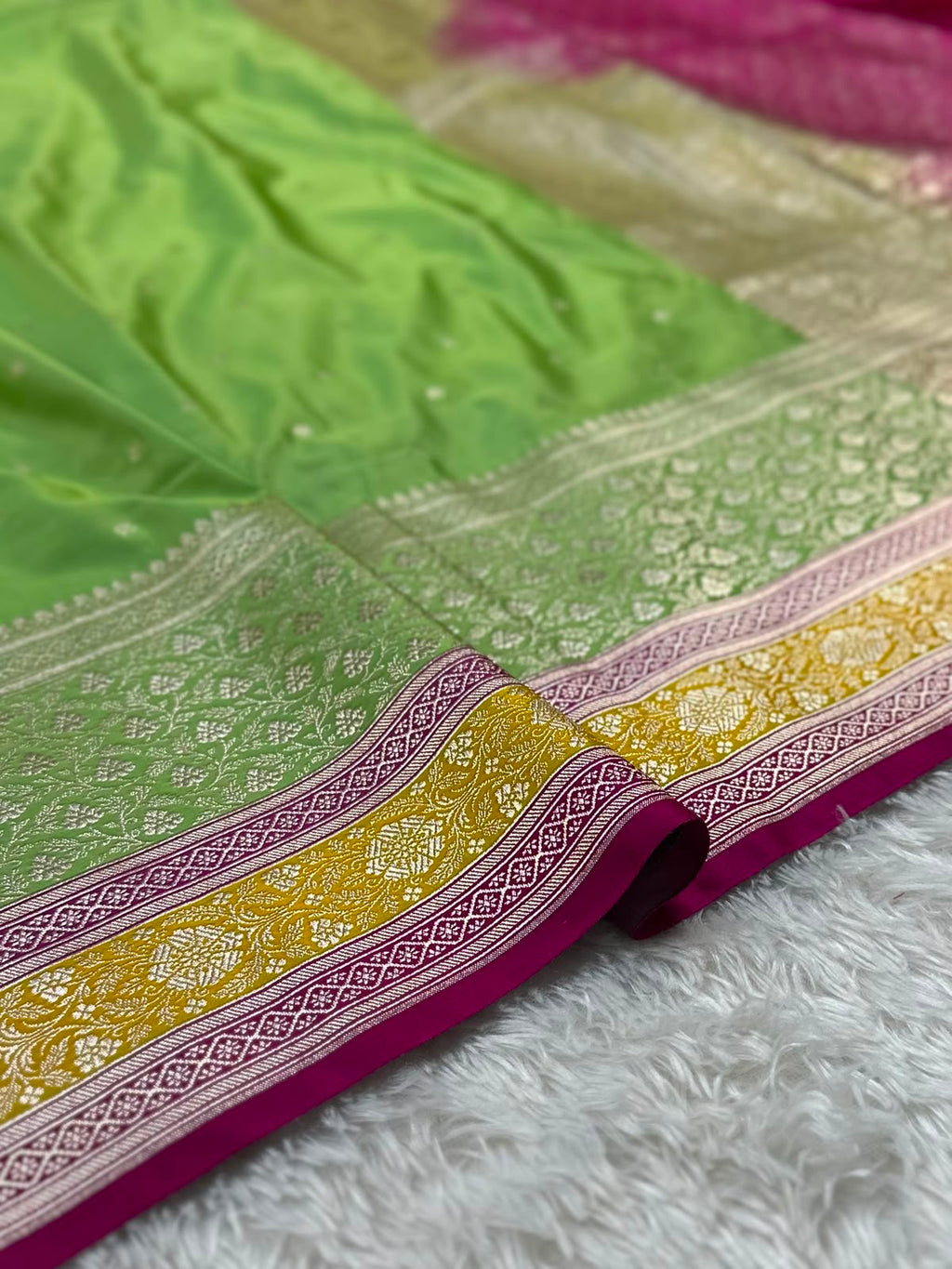 Contrast Border Mashru Silk Banarasi Saree