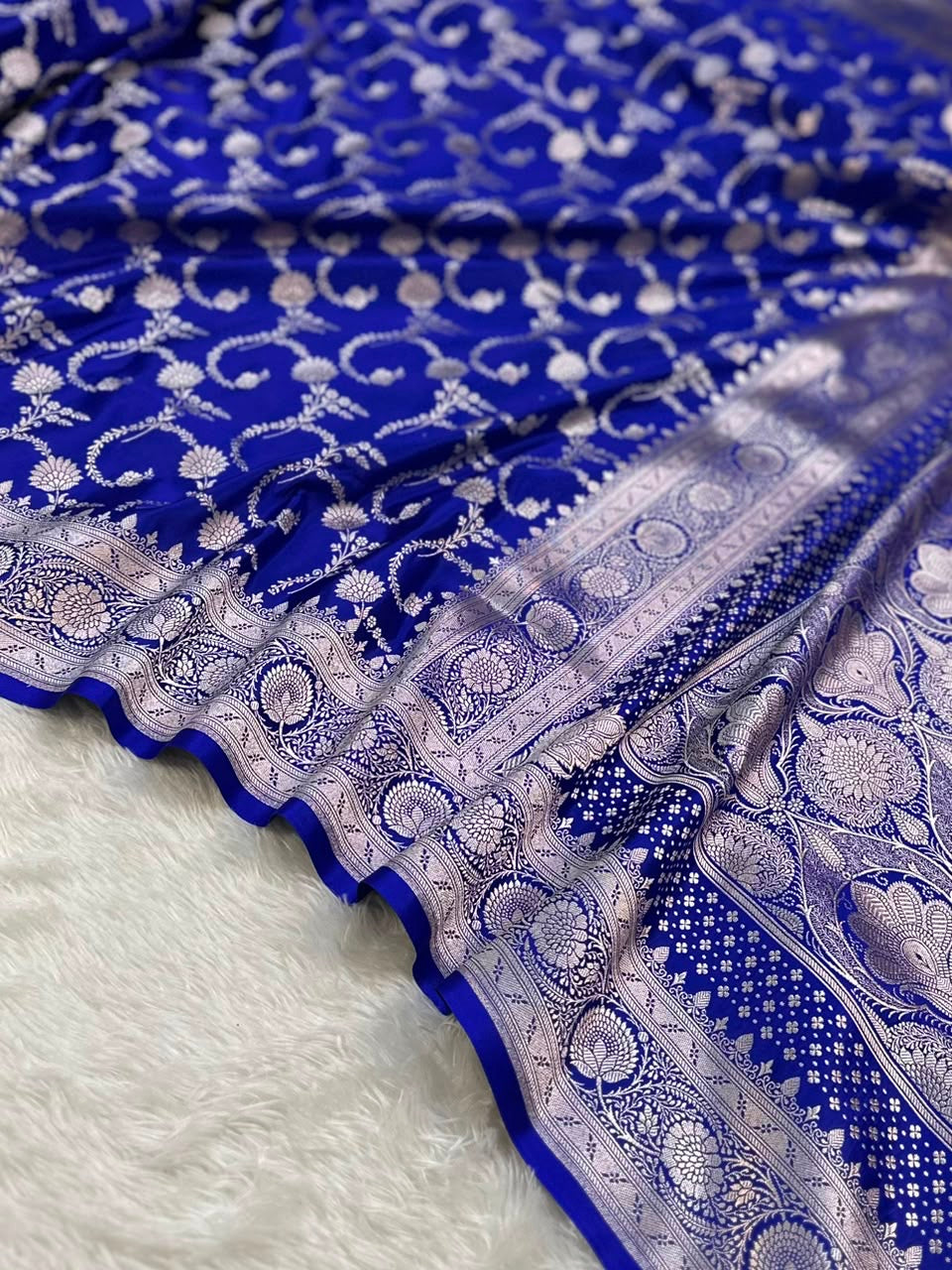 Royal Blue Mashru Silk Jaal Pattern Banarasi Saree