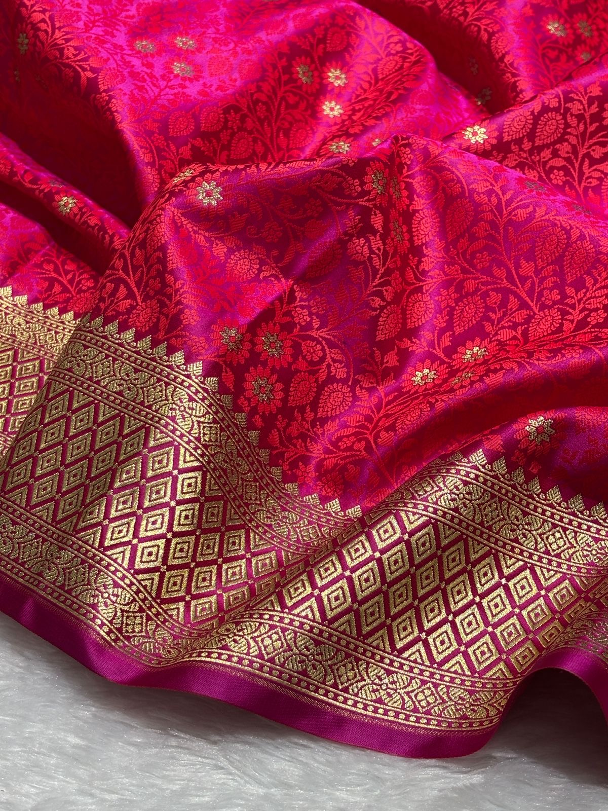 Pink Shades Tanchui Motif Mashru Silk Saree