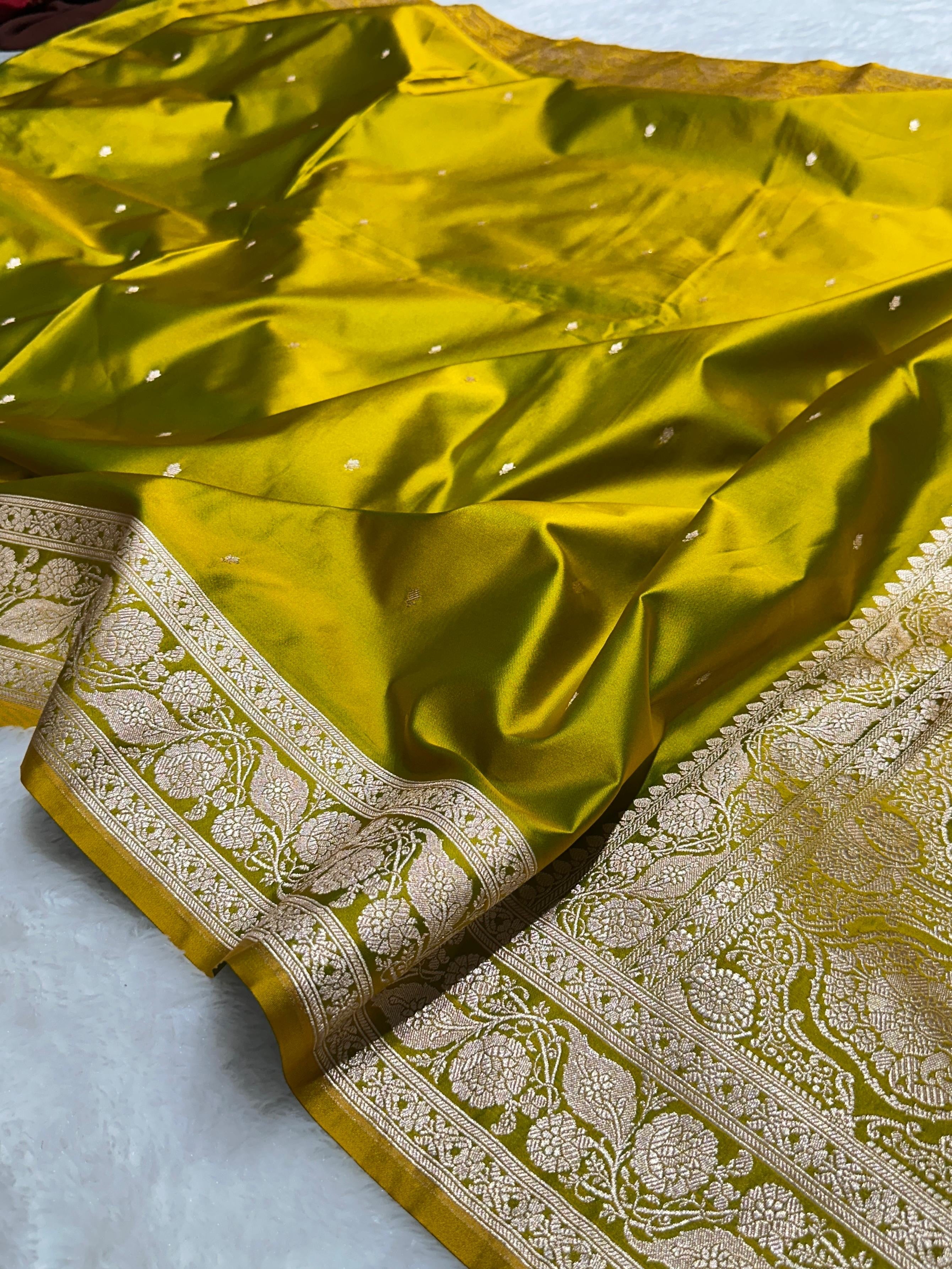 Mehandi Green with Gold Buti Mashru Silk Saree