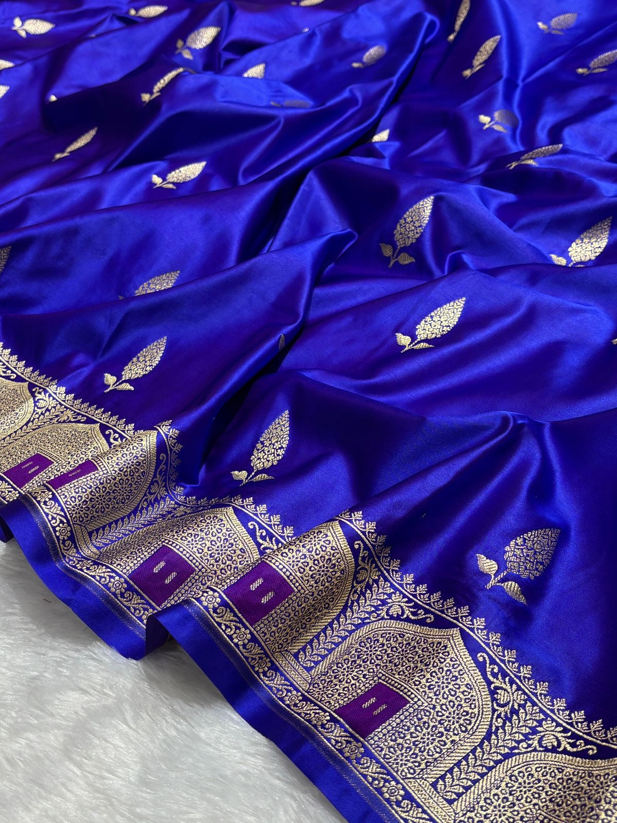 Mashru Banarasi Silk Saree in Buta with Meena Border