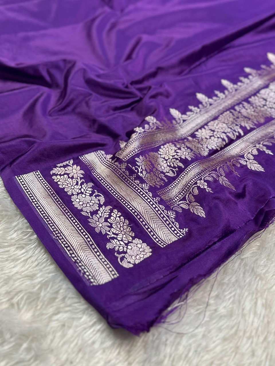 Purple Buti Mashru Silk Banarasi Saree