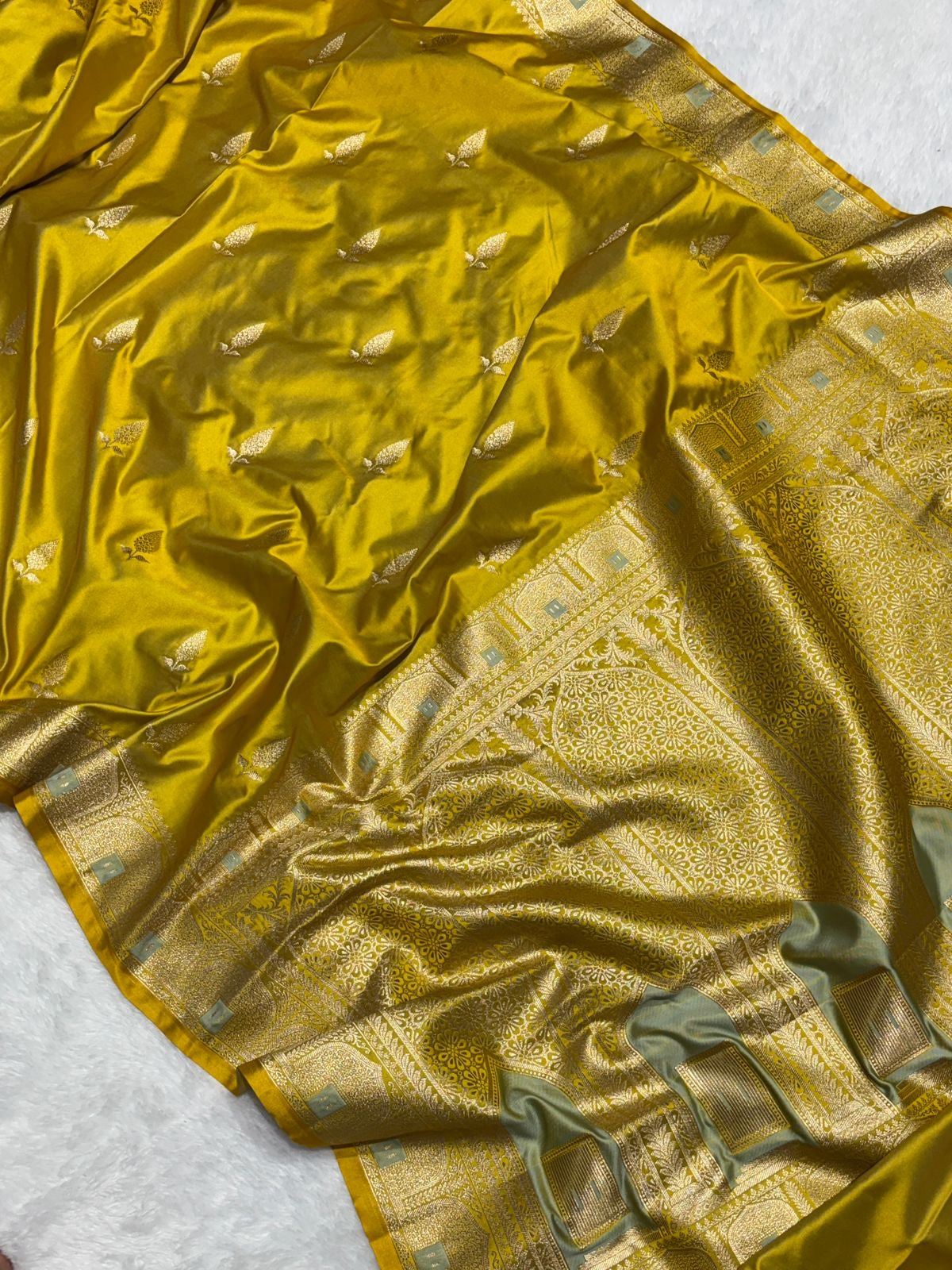Mashru Banarasi Silk Saree in Buta with Meena Border