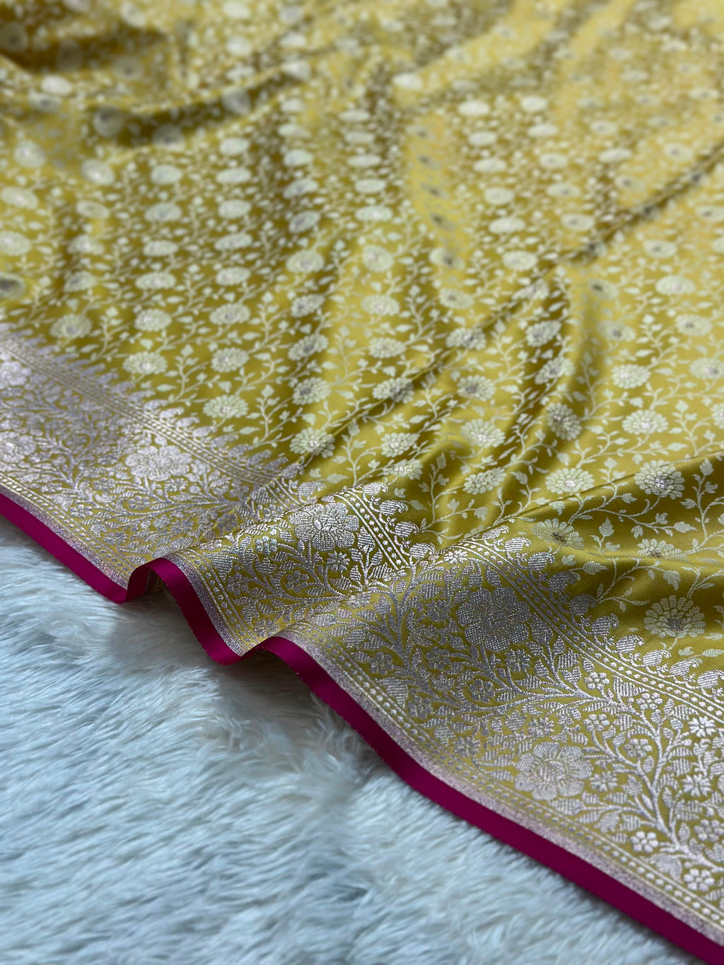 Mashru Silk Tanchui Based In Lemon Color