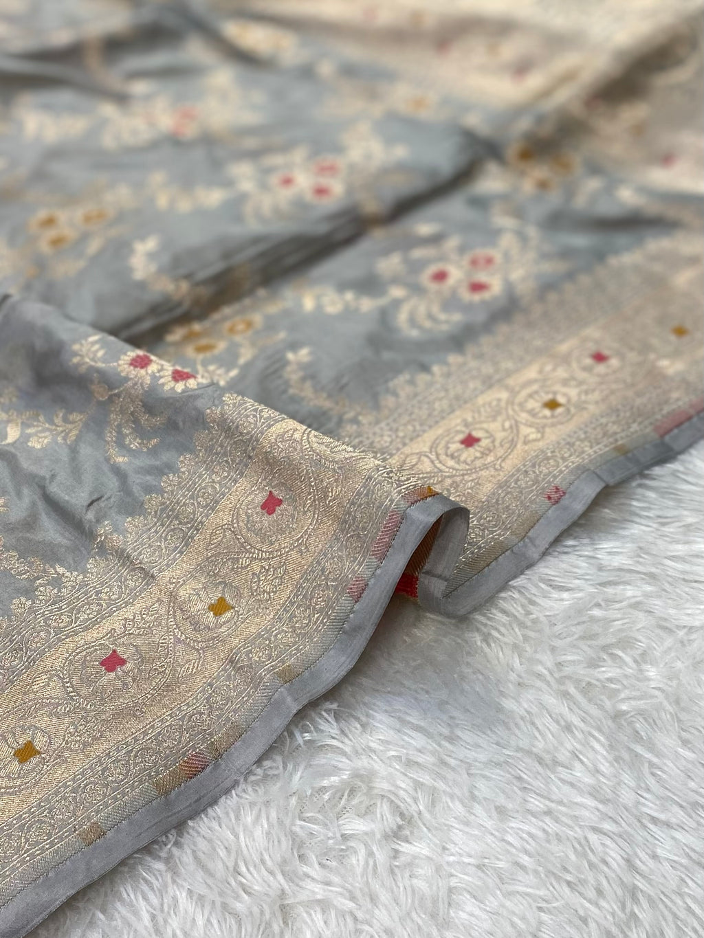 Ash Grey Meenedar Jaal Pattern Pure katan Silk Saree