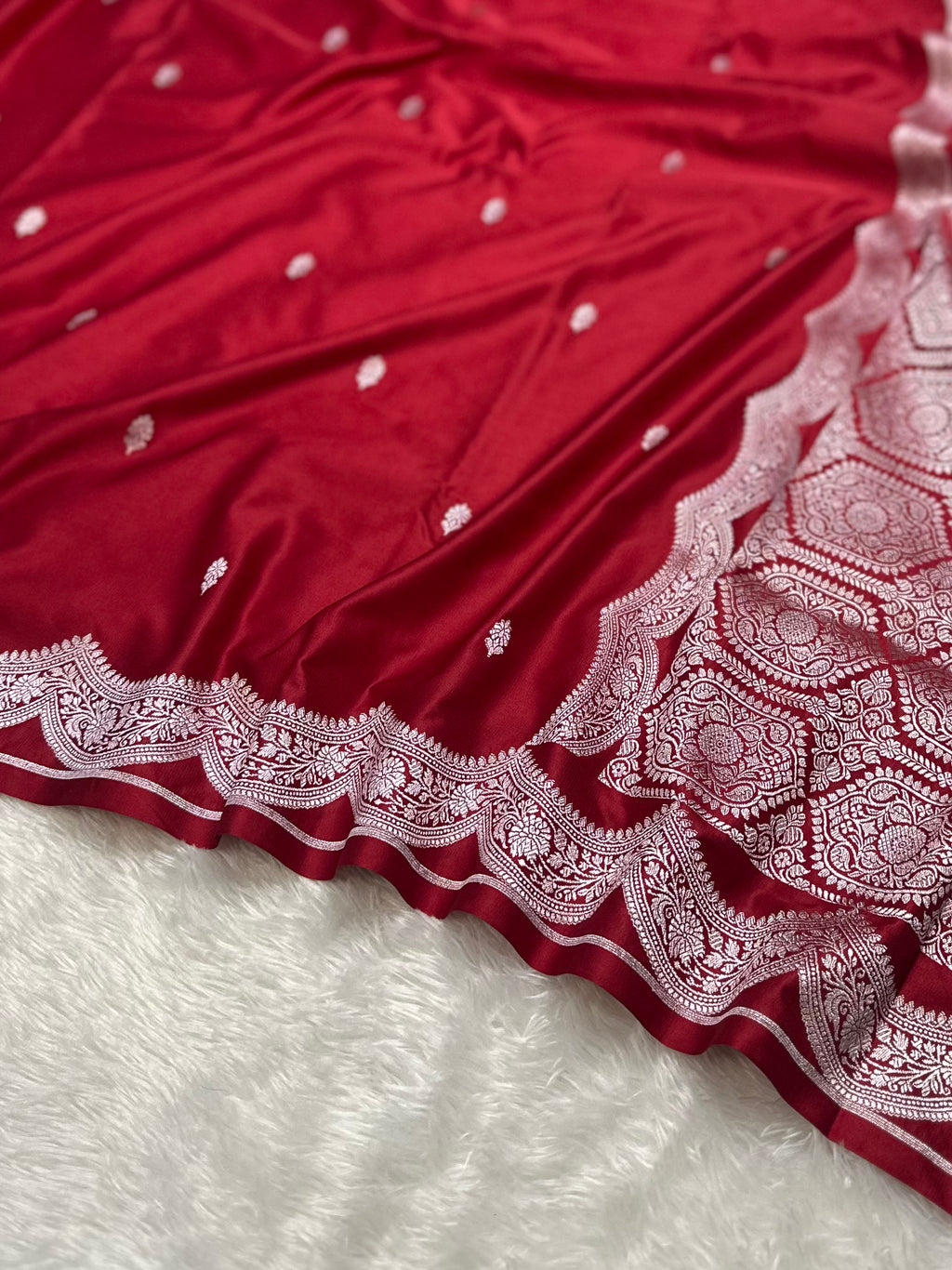 Bridal Red Mashru SilkBanarasi Saree in Buta pattern