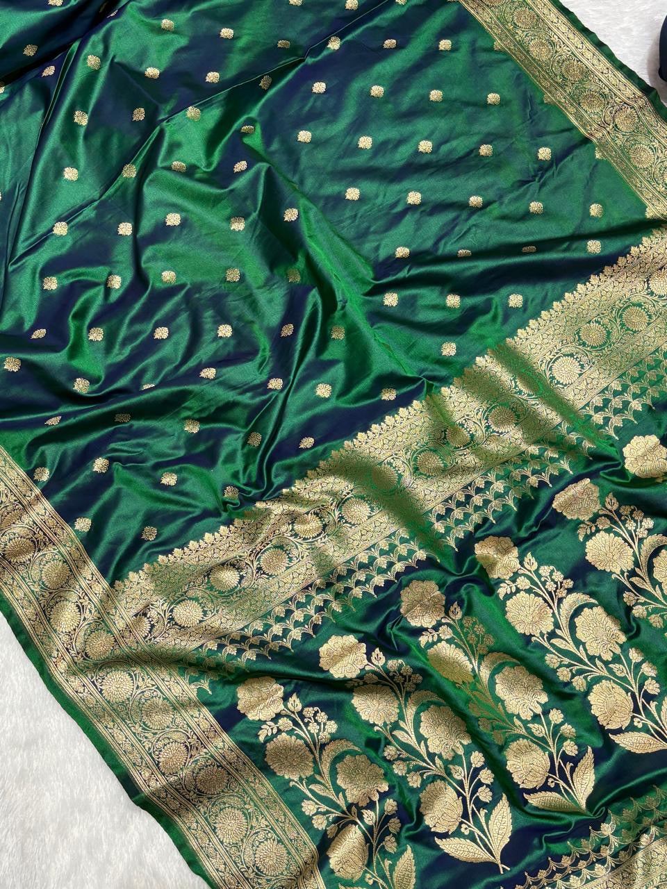 Banarasi Buti Mashru Silk Banarasi Saree