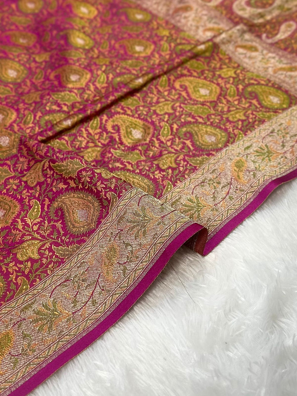 Jamawar Meenedar Buti Satin Katan Silk Banarasi Saree