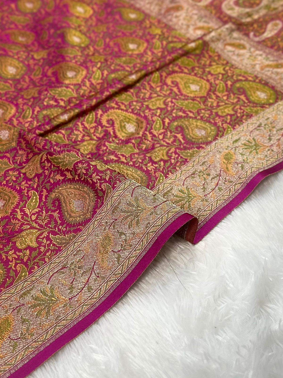 Jamawar Meenedar Buti Satin Katan Silk Banarasi Saree