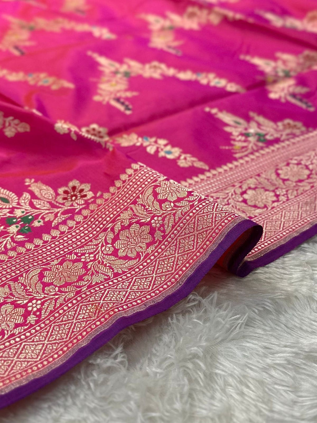 Rani Pink Pure Katan Silk Kadua Weave Banarasi Saree with Menakari Jaal Pattern