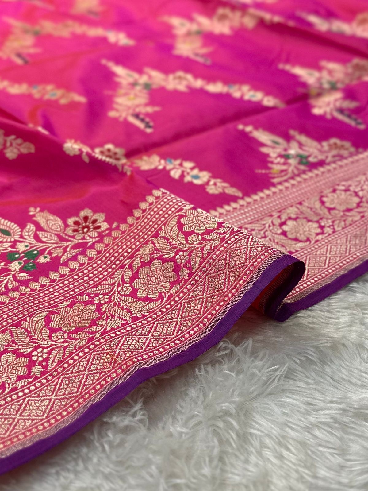 Rani Pink Pure Katan Silk Kadua Weave Banarasi Saree with Menakari Jaal Pattern