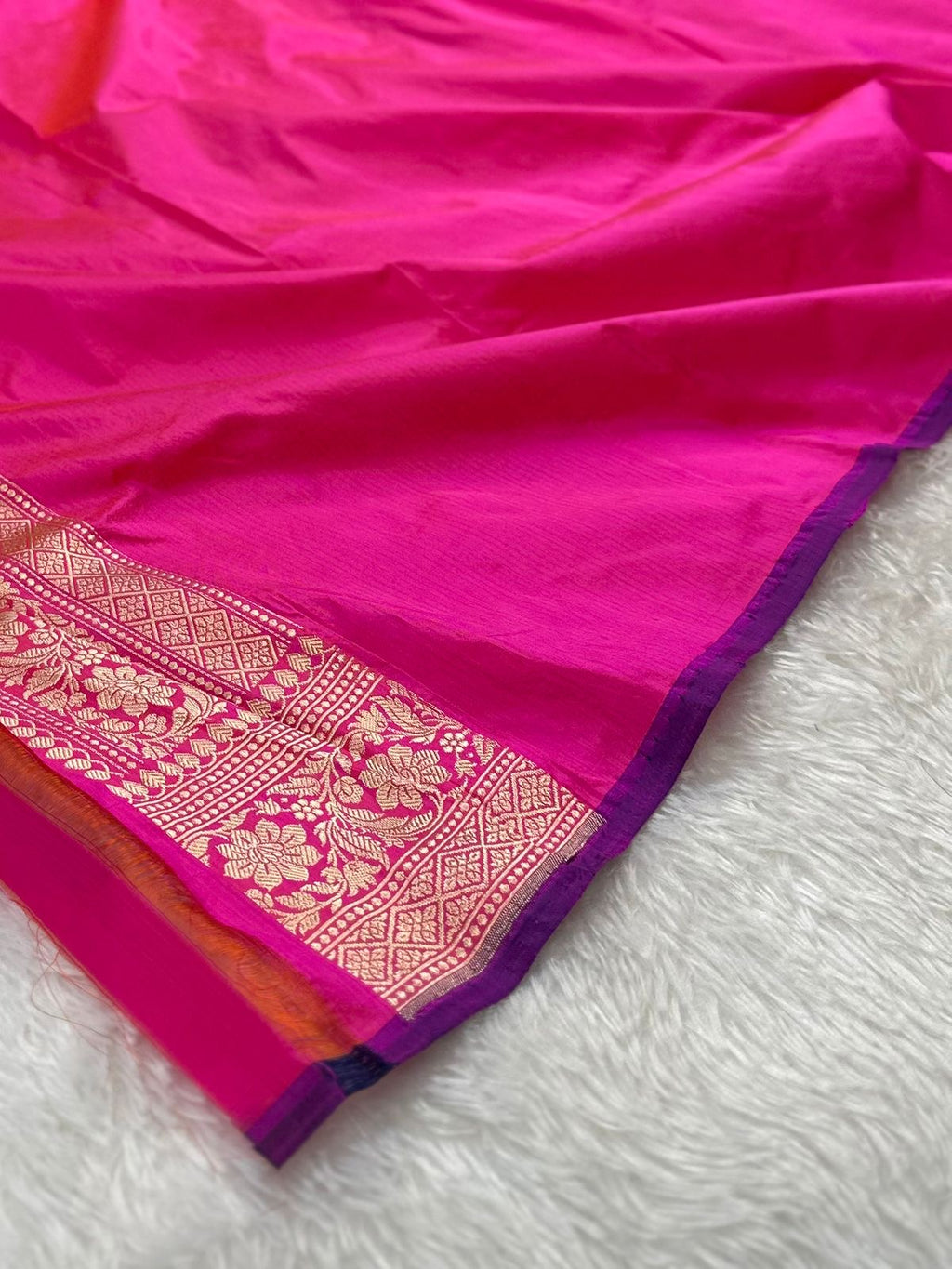 Rani Pink Pure Katan Silk Kadua Weave Banarasi Saree with Menakari Jaal Pattern