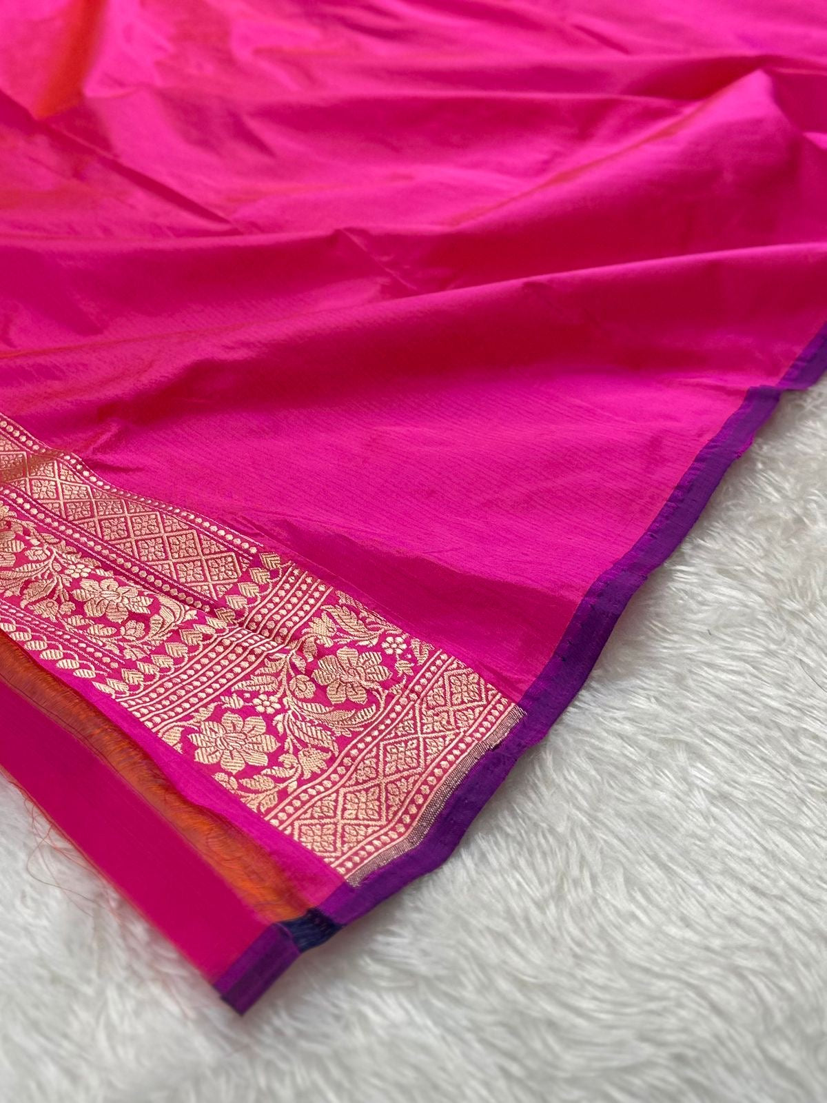 Rani Pink Pure Katan Silk Kadua Weave Banarasi Saree with Menakari Jaal Pattern