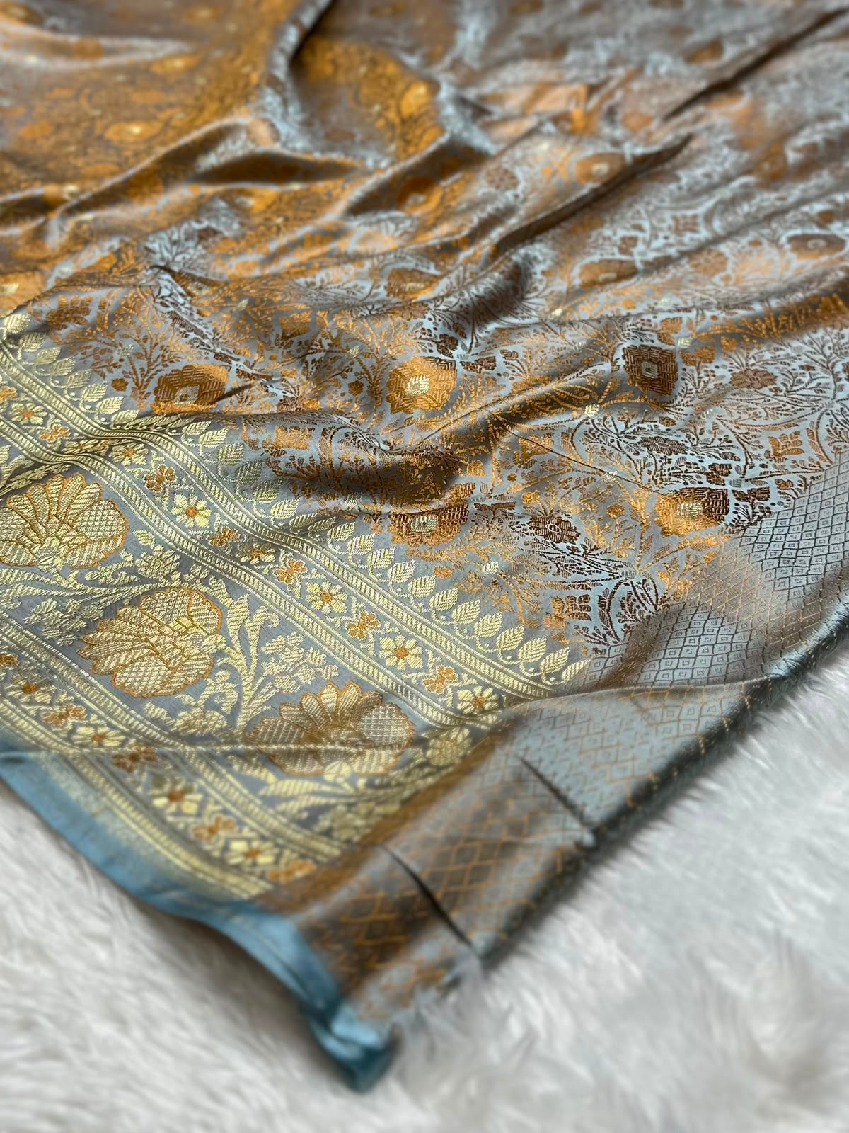 Shade Of Green and Gold MAshru Tanchui Banarasi Saree