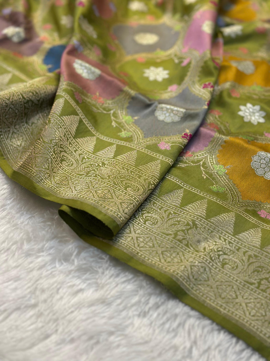 Pure Katan Silk Rangkaat Banarasi Saree Woven with Golden Zari in Multiple Block pattern