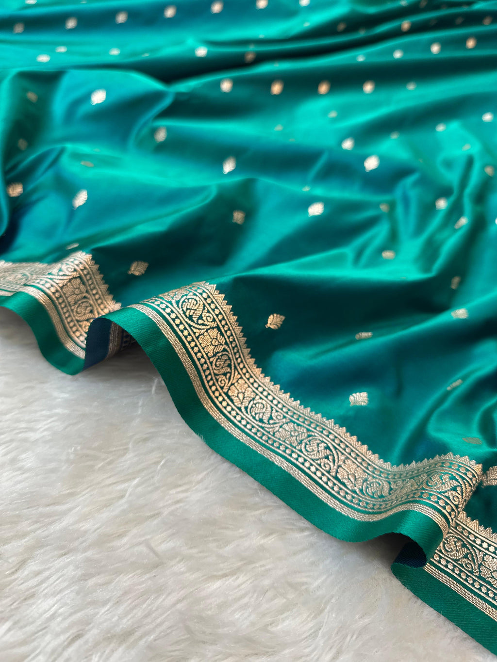 Mashru Silk Banarasi Saree Woven with Golden Zari in Buti Pattern