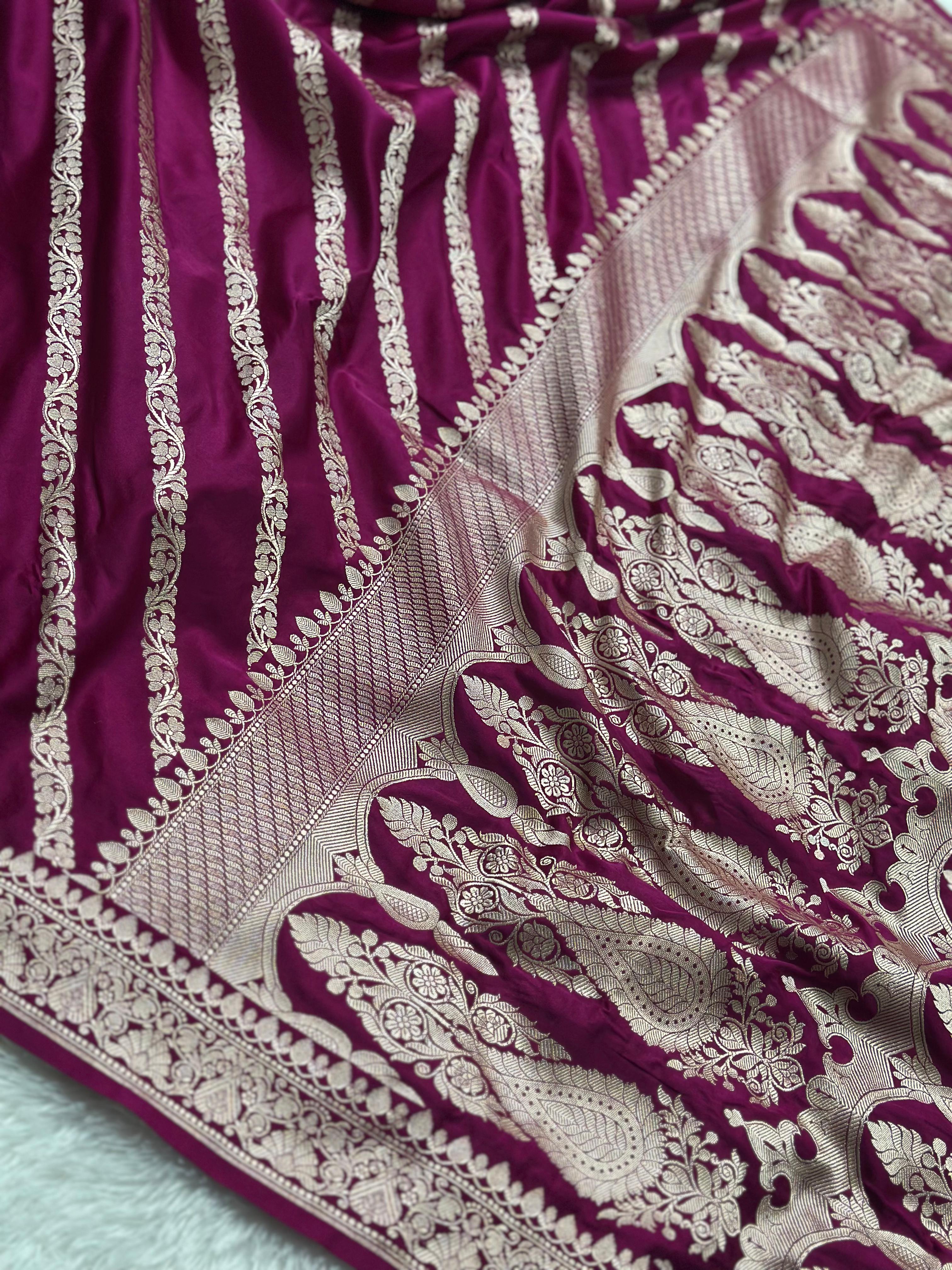 Mashru Silk Banarasi Saree Woven with Golden Zari in Diagonal Jaal Pattern