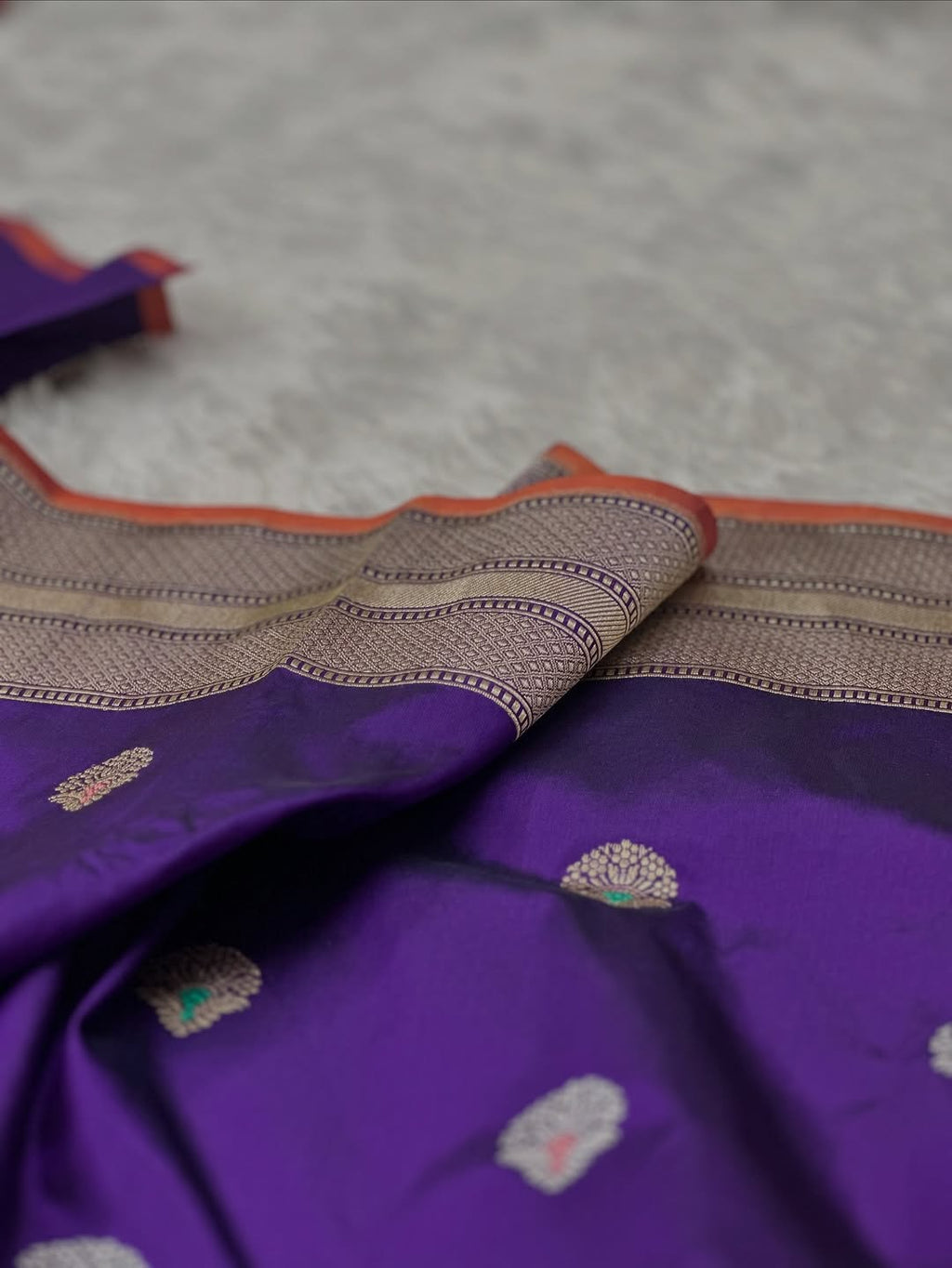 Pure Katan Silk Handwoven Kadua Banarasi Saree Woven with Golden & Silver Zari and Multicolour Minakari Work with Scallop Border