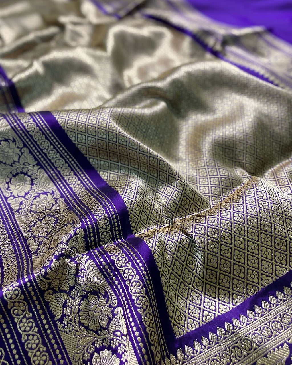 Pure Katan Silk Handwoven Kadua Banarasi Saree Woven with Golden Zari and Multicolour Minakari Work