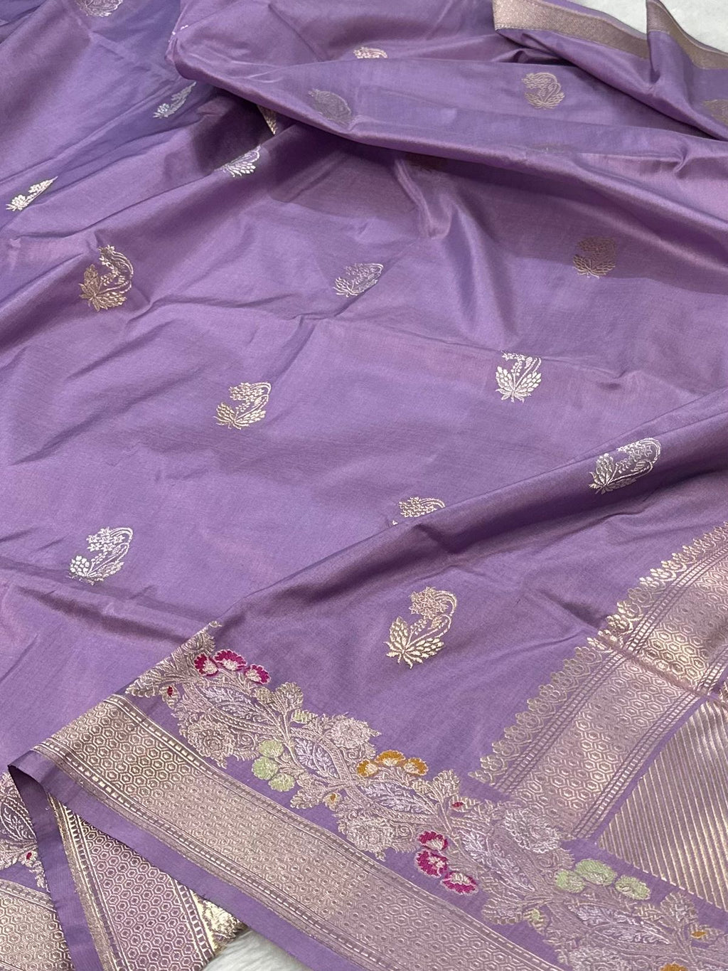 Dusty Lavender Pure Katan Kadua Silk Banarasi Saree in Sona Rupa Buta Pattern