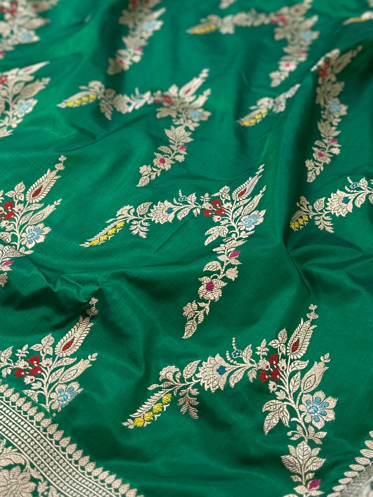 Royal Green Pure Katan Silk Kadua Weave Banarasi Saree with Menakari Jaal Pattern