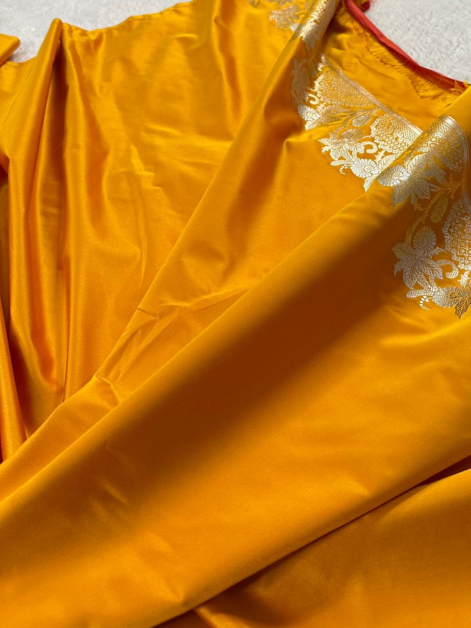 Mashru Silk Banarasi Saree Weaved with Golden Zari in Buta Pattern